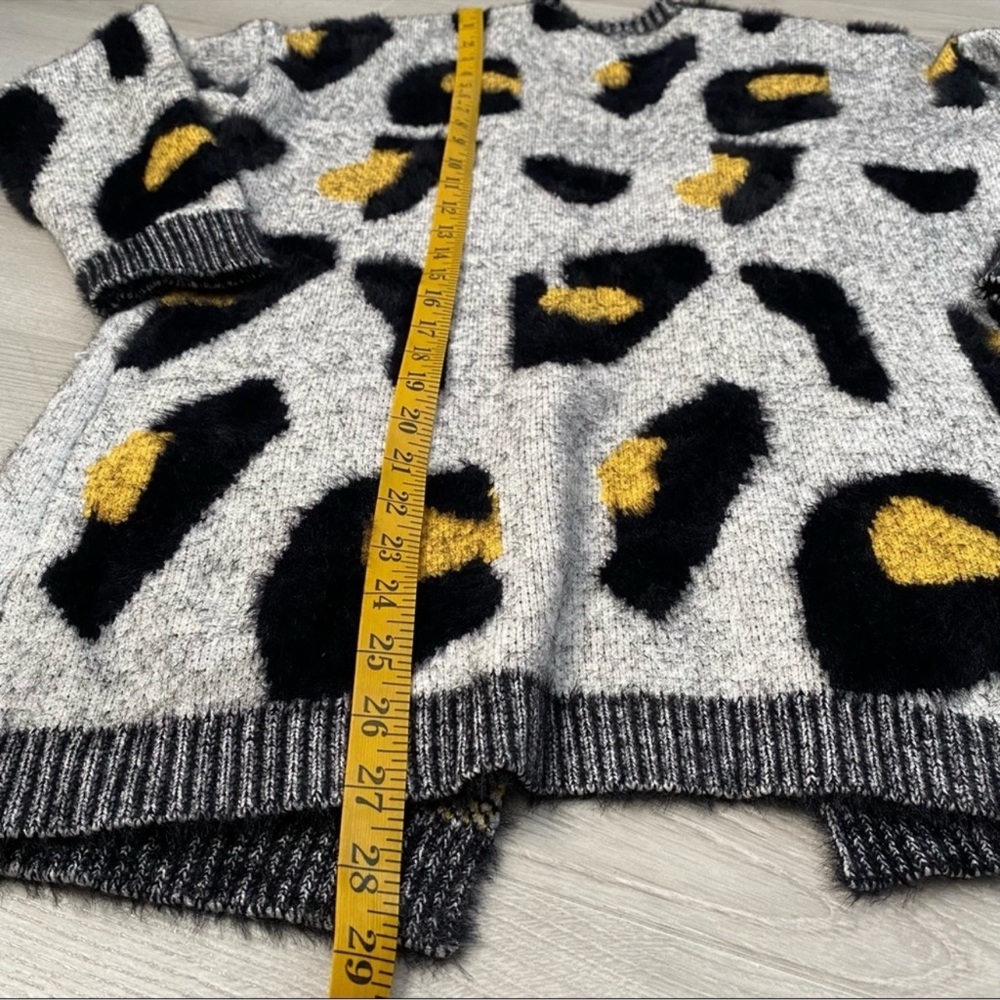 Stylish Gray and Black Women's Sweater - Picture 9 of 9
